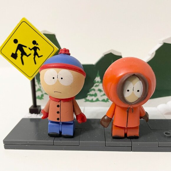South Park McFarlane Construction Set Stan Kenny Bus Stop Toolshed Human Kite - Picture 11 of 16